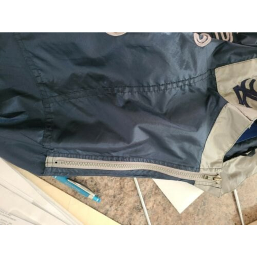 Yankees Windbreaker Pullover Jacket - Picture 4 of 12